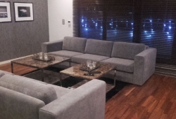 Eleganckie kanapy w stylowym salonie…